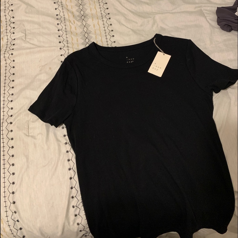 Black tee